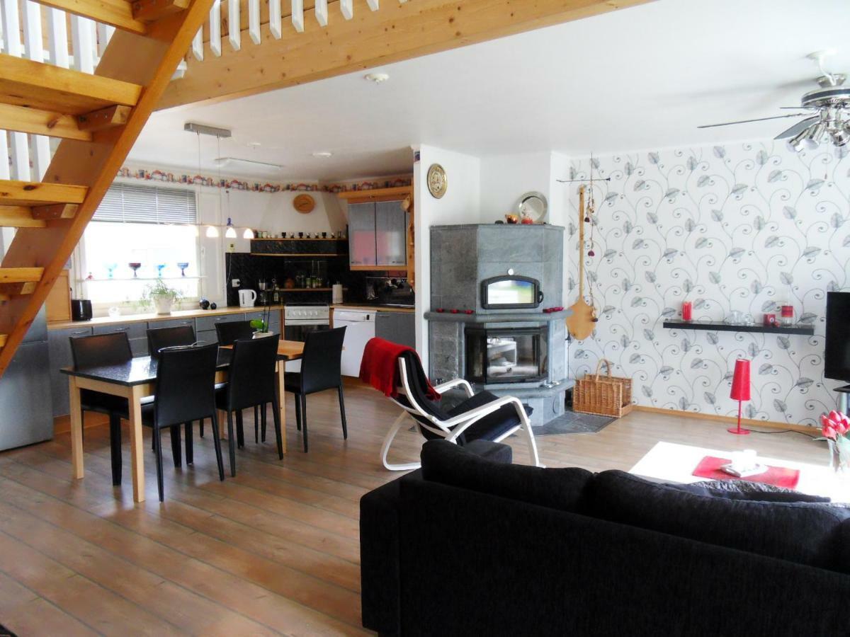 Riverhouse Lumo Ivalo Luaran gambar